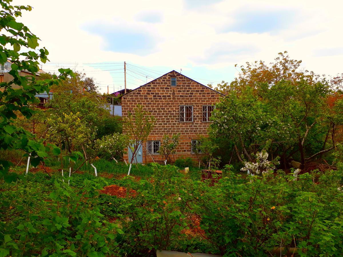 Дом для отпуска Your Getaway Home Ереван Экстерьер фото